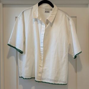 Cute for spring! Ichi white Blouse with Green Trim